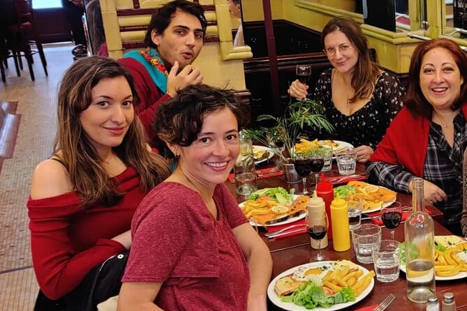Paris Le Marais Food Tour – Full French Meal by Do Eat Better - Rue des Rosiers: the snack stop on an iconic street