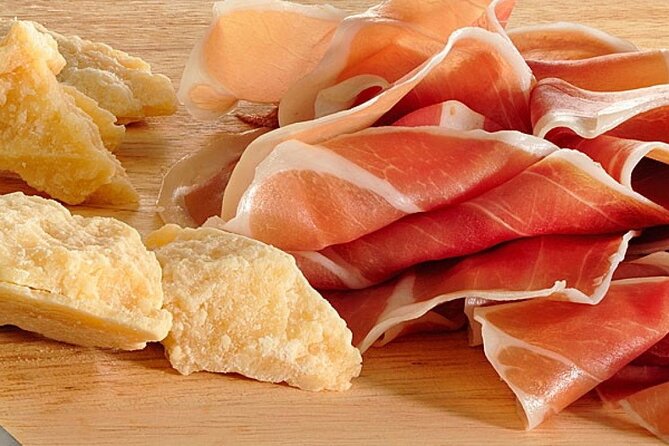 Parma Delights Tour: Parmigiano, Prosciutto & Balsamico - Stop 1 in Parma: watching Parmigiano Reggiano from curd to aging