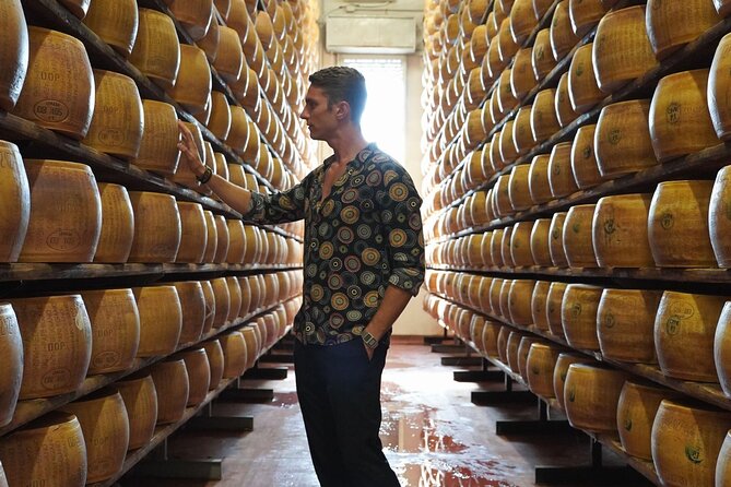 Parma Delights Tour: Parmigiano, Prosciutto & Balsamico - Stop 3 in Modena: vineyard walk, barrel rooms, and traditional balsamic