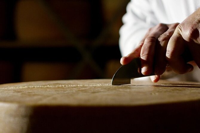 Parma Delights Tour: Parmigiano, Prosciutto & Balsamico - The tastings: expect flavor, but manage your hunger