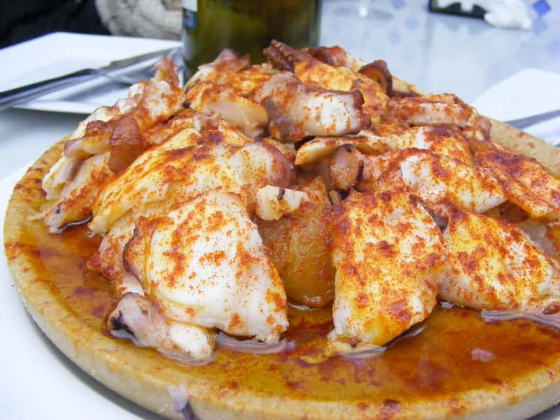 Personalised Traditional Madrid Night Tapas and Drinks Tour - Opera Square to the first bar: the included tastings that set the tone