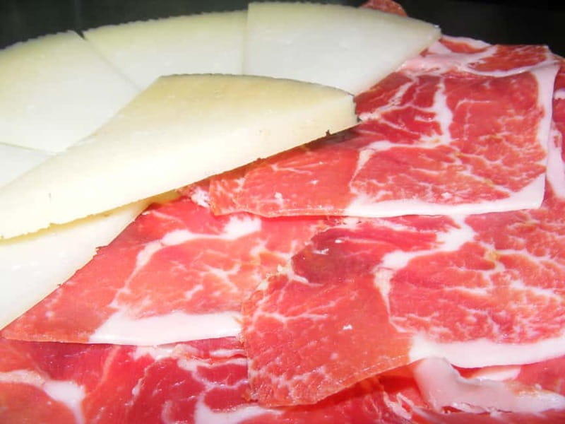 Personalised Traditional Madrid Night Tapas and Drinks Tour - Plaza de las Cortes finale: finishing with recommendations, not just leftovers
