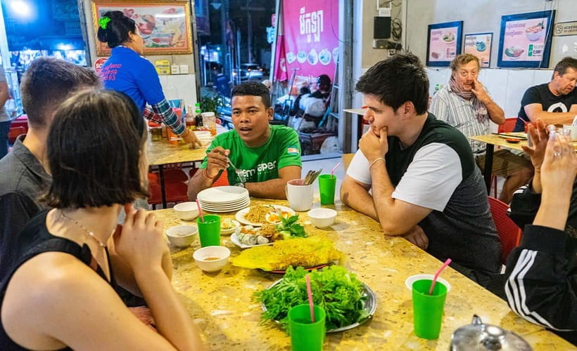 Phnom Penh: Evening Food Tour with Drinks & Tuk Tuk Included - Key highlights to look for