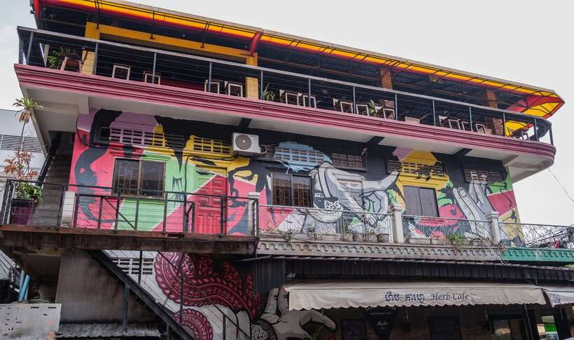 Phnom Penh: Street Art & Food Tour by Tuk-Tuk - Who Should Book This Tour (and Who Might Prefer Something Else)