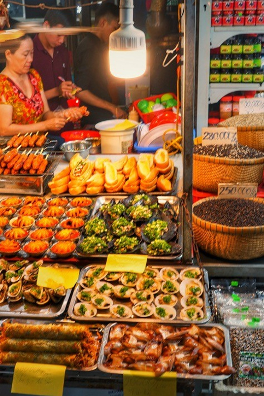 Phu Quoc: Street Food Tour - Meeting at 7:00 PM: finding Seashells Phu Quoc easily