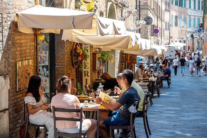 Pisa’s Ultimate Food Tour: Full Tuscan Meal by Do Eat Better - Cecina at Ponte di Mezzo: Pisa’s chickpea flatbread moment