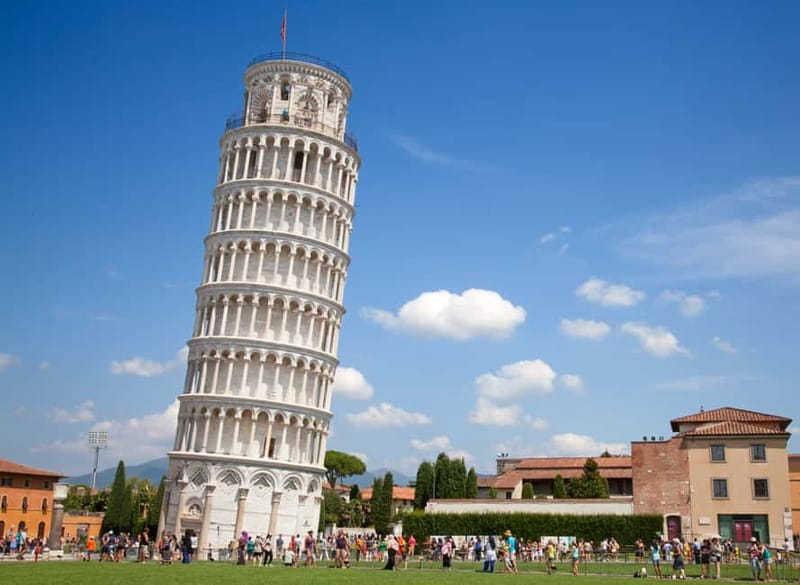 Pisa: Ultimate Food Tour with Full Tuscan Meal with a Local - The Lunch Hour: Where Pici and Ribollita Make Pisa Taste Like Tuscany