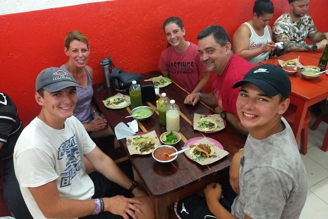 Playa del Carmen Walking Food Tour - Meeting point on 5 Av. Nte. and how the walk stays efficient