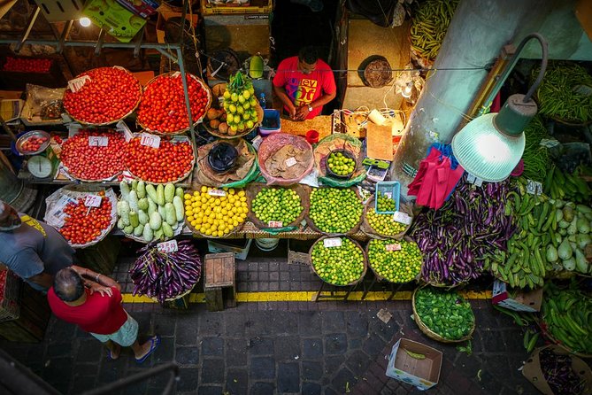 Port-Louis Street Food Tour - Guides and Group Size: Getting the Personal Touch