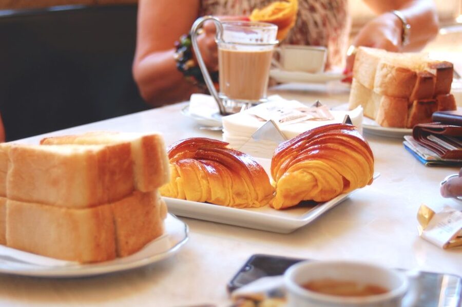 Porto: 3-Hour Food Tour - Liberdade Square Walk: A Short Sightline That Adds Context