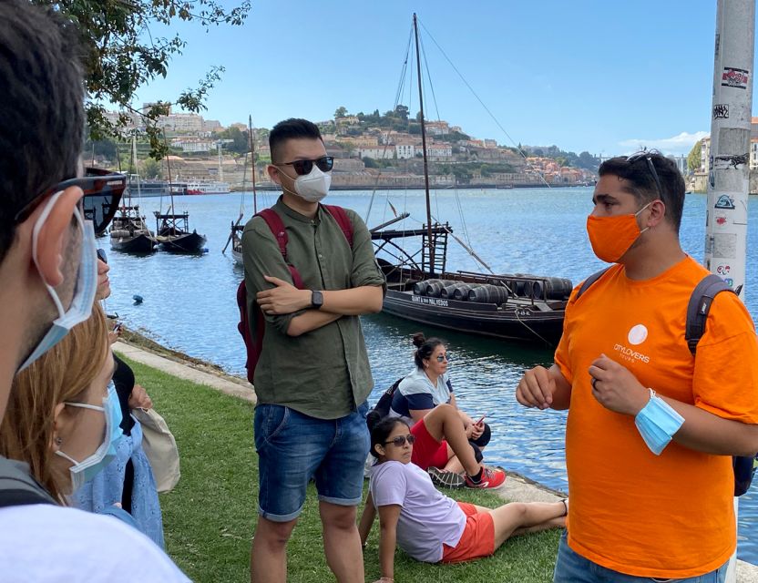 Porto: Wine Tasting with Tapas Walking Tour - Should you book this Porto wine and tapas walking tour?