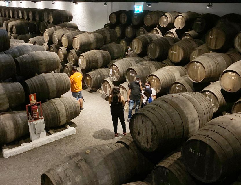 Porto: Wine Tasting with Tapas Walking Tour - Finishing at Fonseca Port Wine Cellars: ending with a familiar name