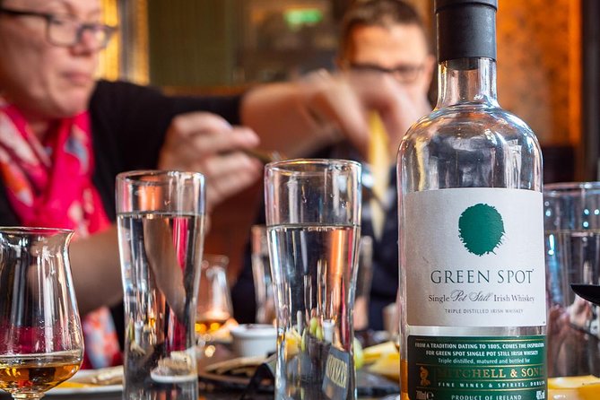 Premium Whiskey and Food Tasting in Dublin - Stop-by-stop feel: Dingle Whiskey Bar vs. Palace Bar