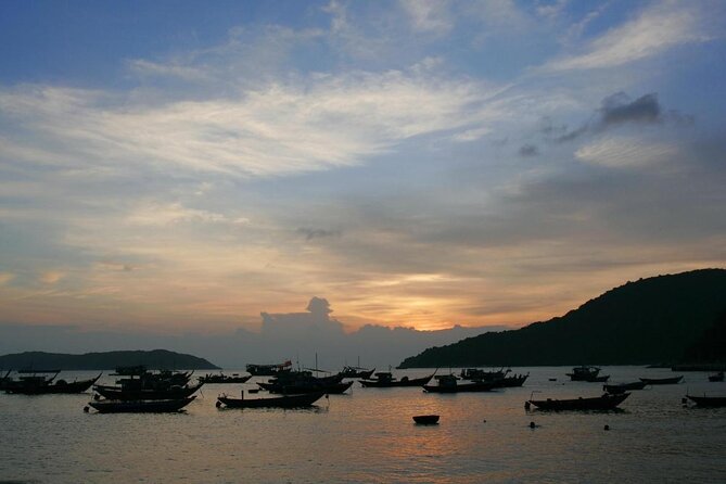 PRIAVATE DaNang CITY TOUR-FOOD TOUR-Sunset BOAT TRIP on Han river - Getting started with Pacific Boat and guide Long