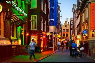 Private Amsterdam Red Light District and Food Tour (TOP RATED) - Old Church Area, Chinatown, and the Narrowest Street