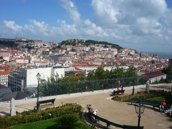 Private Culinary Kickstart Tour: Lisbon - Miradors and Moorish Streets: Seeing Lisbon While You Eat