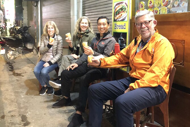 Private Food Tour: Standard, Gluten-Free or Vegetarian Options - The Old Quarter walking loop: why the setting matters