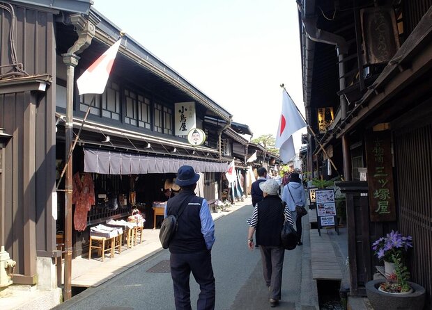 Private group Local Food Tour in Takayama - Key Takeaways: Takayama Food Tour Essentials