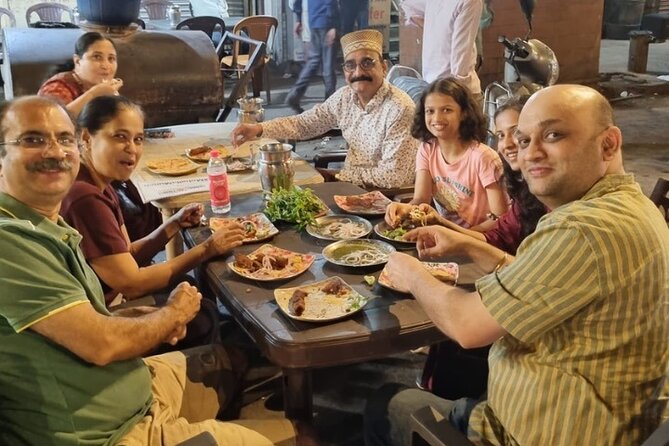 Private Guided Non-Veg Street Food Walking Tour in Muslim Quarter - Start point at Two Tanks Kumbharwada: how to make arrival easy