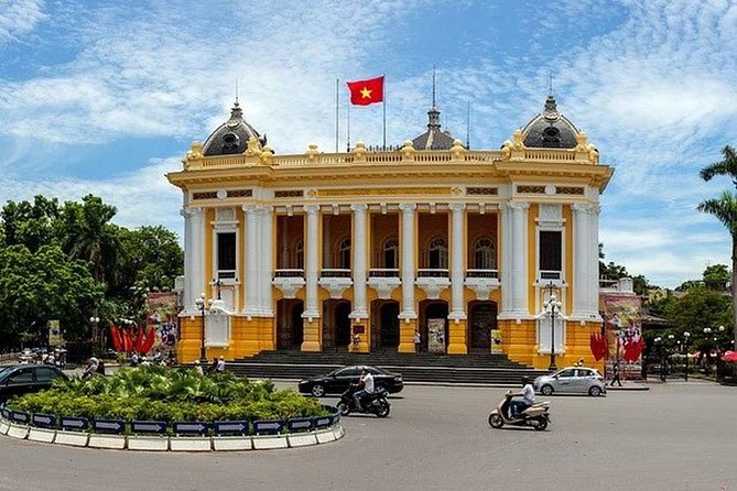 Private Half-Day Hanoi Food Tour by Motorbike - Stop 1: Hoan Kiem Lake (Lake of the Restored Sword) and a legend that sticks