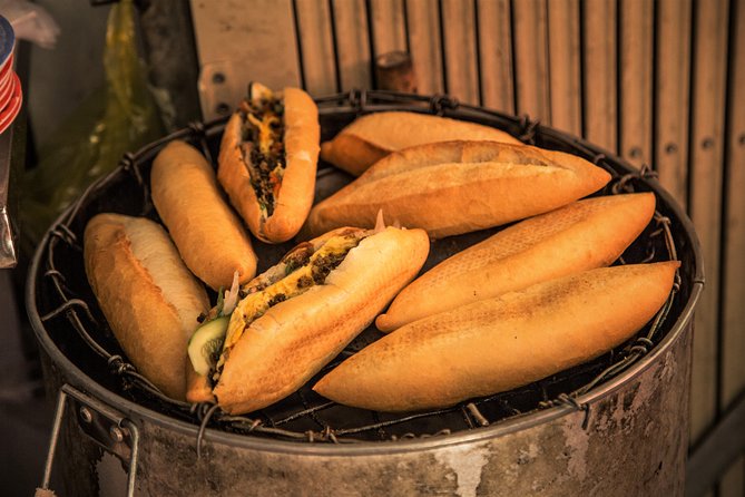 Private Hoi An Evening Food Tastings Tour by Bike - Cam Nam Island: Banh Xeo and Hoi An-Style BBQ in One Bike-Friendly Stop