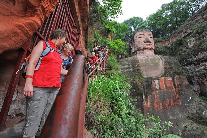 Private Leshan Giant Buddha and Local Food Tasting Trip - Old Leshan Food Time: A Day Trip Worth Eating For