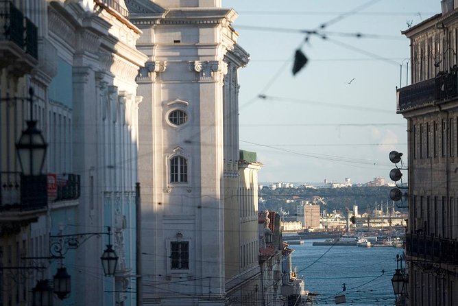 Private Lisbon Walking Tour with Premium Port Wine and Tapas Tasting - Private Guide Energy: How the Walk Gets Personalized