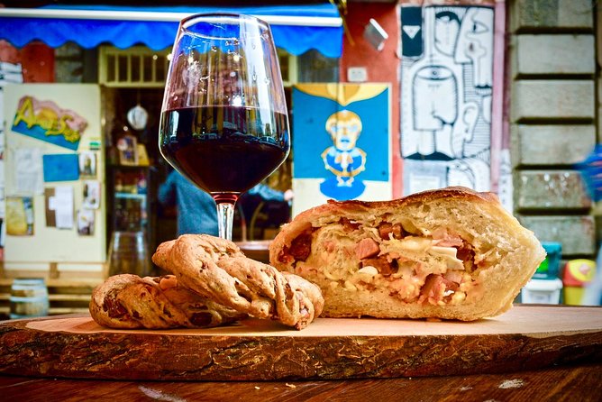Private Naples Culinary Tour: Pizza, Wine & Local Tastings - Spaccanapoli and the Dominican church area: getting the feel of the old center