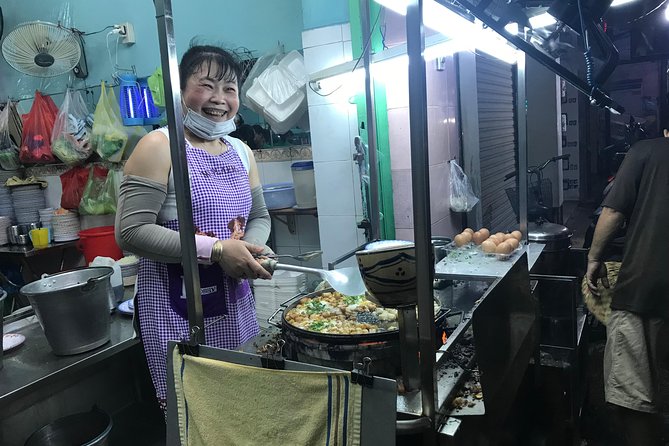 Private Saigon Night Food Tour by Scooter - Why Saigon night eats work best on a scooter