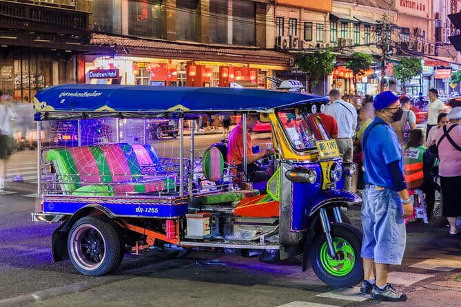 Private Tuktuk Authentic Food Tour (Chinatown-Flower Market) - Pak Khlong Flower Talat: Color, Scents, and a 24-Hour Night Market