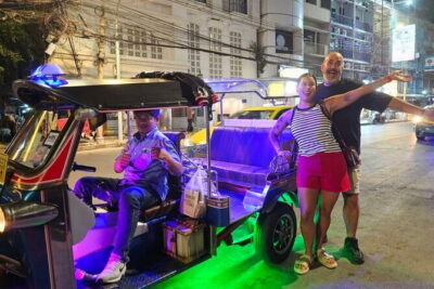 Private Tuktuk Authentic Food Tour (Chinatown-Flower Market) - Banthat Thong Road: Where the Street Food Rhythm Shows