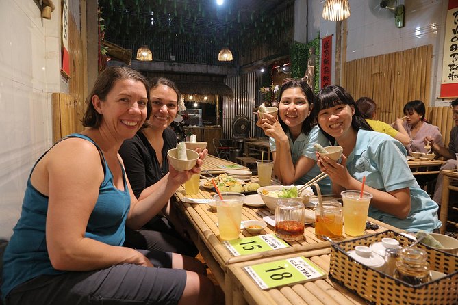Private Vegan Food Tour in Ho Chi Minh City By Motorbike - Stop 1: 86 Mạc Đĩnh Chi and the tour’s opening flavor hit