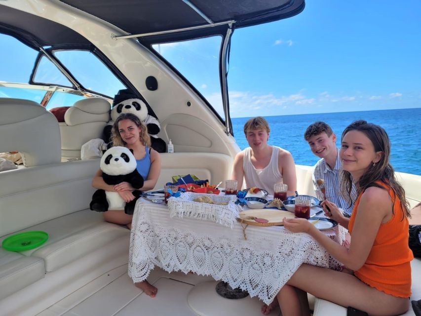 Puerto Rico, Gran Canaria: Boat Tour with Tapas and Drinks - The Mogán stop: where the afternoon turns into swimming time