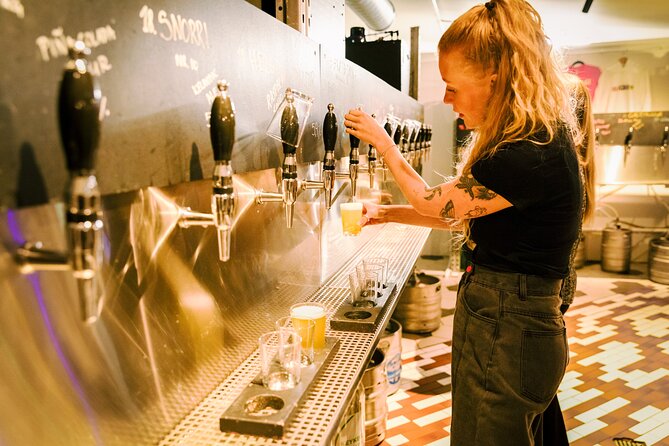 Reykjavík All In One Food Tour - Eat, Drink & Explore with Locals - Jungle Cocktail Bar: best cocktails, a secret dish, and a lively pace