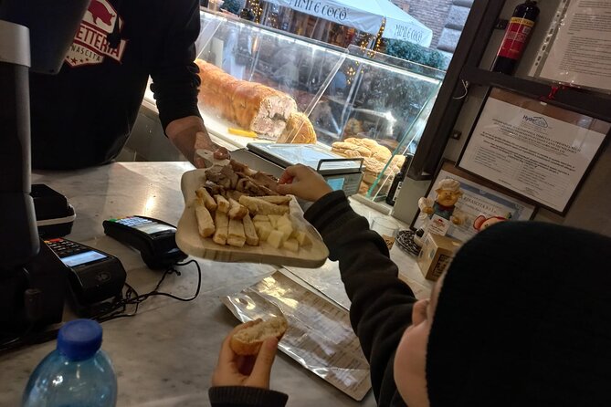 Rome Food Tasting Tour in Trastevere - Piazza Navona to Trastevere: the smart start for a food-focused afternoon