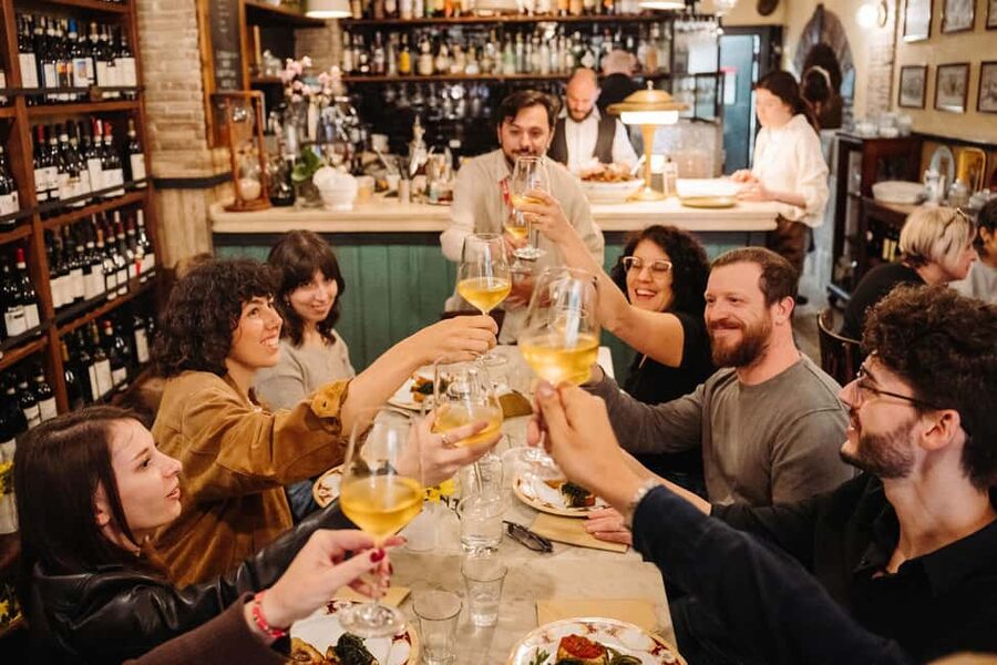 Rome Food Tour: Trastevere Aperitivo, Wine & Pasta Dinner - Trastevere at 8pm: why this tour works