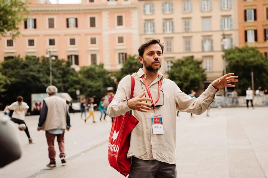 Rome Food Tour: Trastevere Aperitivo, Wine & Pasta Dinner - Bar San Calisto and the spritz pause