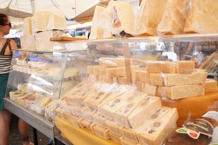 Rome: Guided City Food Tour by Vespa and Tastings - The guide factor: city stories tied to real bites