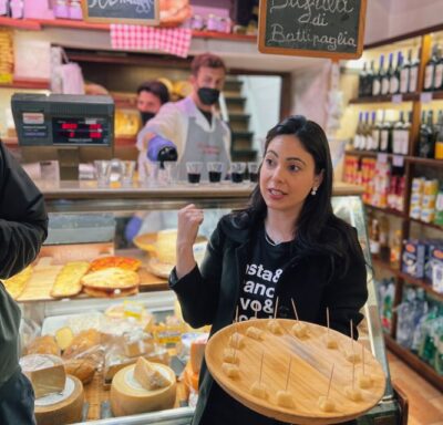 Rome: Guided Food Tour in Trastevere - Getting started at Piazza Mastai (and staying on track)