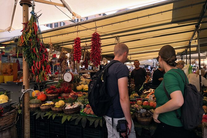 Rome Private Wine & Food Tour Trastevere, Ghetto, Campo de Fiori - Morning vs. afternoon: choosing the right market mood at Campo de’ Fiori