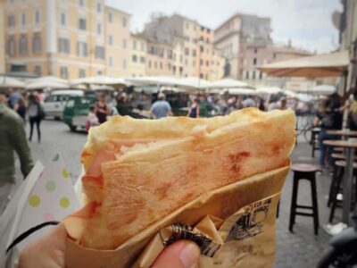 Rome: The Ultimate Trastevere Food Tour with a Local - Stop One: Crunchy Handmade Biscuits and a Real Bakery Start