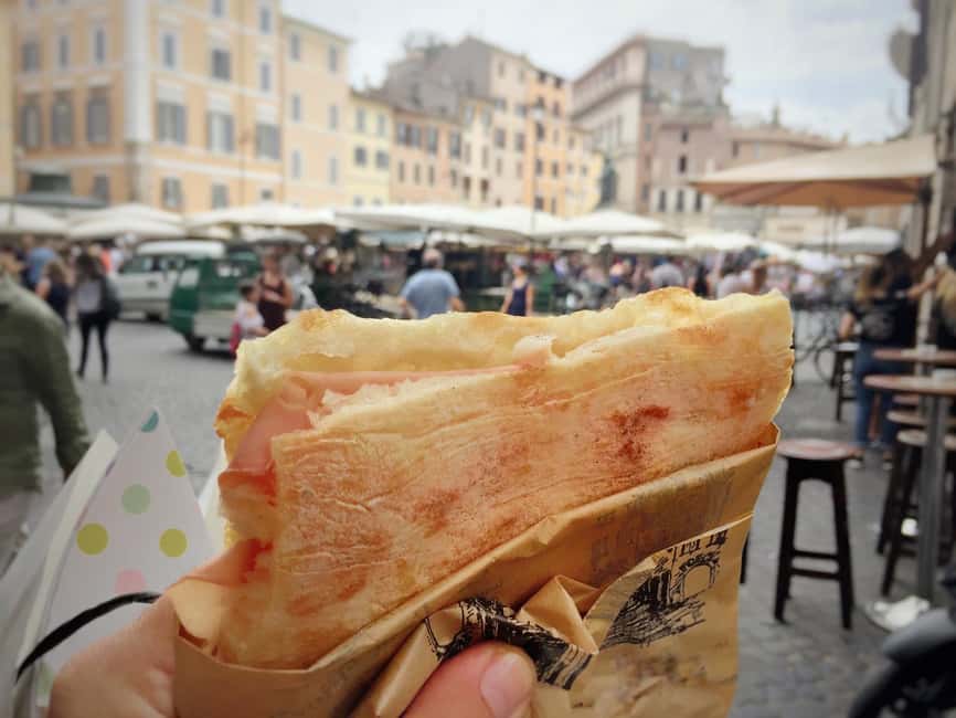 Rome: The Ultimate Trastevere Food Tour with a Local - Stop One: Crunchy Handmade Biscuits and a Real Bakery Start