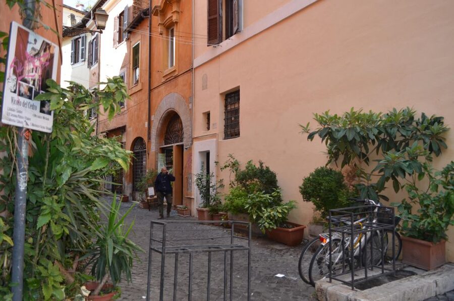 Rome: Trastevere and Jewish Ghetto Street Food Walking Tour - Trastevere food time: pizza taglio, pastries, and the sweet finish