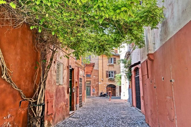 Rome: Trastevere Food tour with Free-Flowing Fine Wine - Pasta and crostini: the tour’s middle course that turns “snacks” into dinner