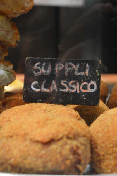 Rome: Trastevere Food Walking Tour with Beer and Wine - Piazza in Piscinula to Vicolo dell’Atleta: Why This Route Feels Local