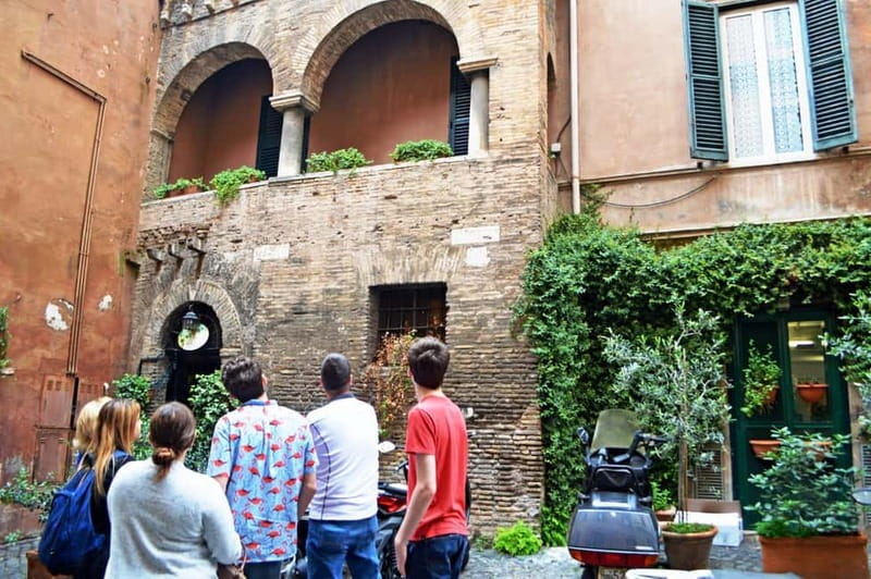 Rome: Trastevere Street Food Walking Tour with Local Expert - Piazza Trilussa: Poet-Named Atmosphere and a Good Stretch Break