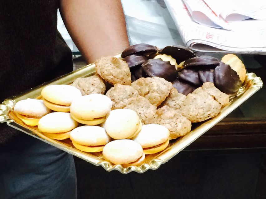Rome: Twilight Trastevere Food Tour with Wine Tasting - Twilight Trastevere: Why dusk makes the food taste better