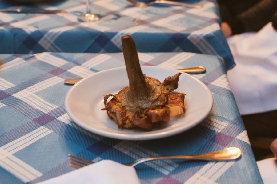 Rome: Twilight Trastevere Food Tour with Wine Tasting - Da Enzo al 29 skip-the-line: what you gain by going through the front door
