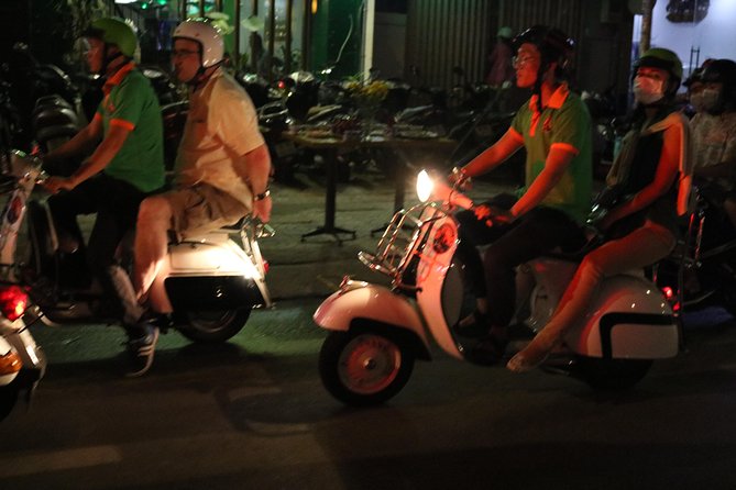 Saigon After Dark Vespa Street Food Tour + Live Music 4 hours - Stop 4: Ice cream, then an hour of live music and a drink