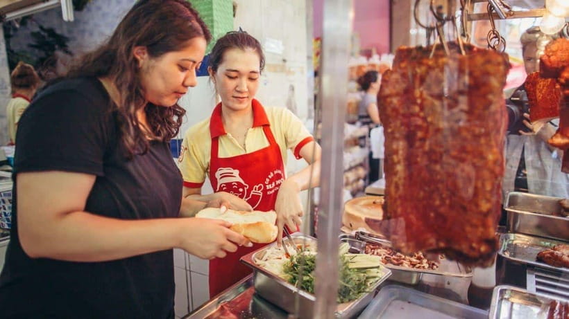 Saigon at Sunset: Ultimate Street Food Experience - Hu Tieu Bo Kho and xa xiu: the food story starts with Chinese roots